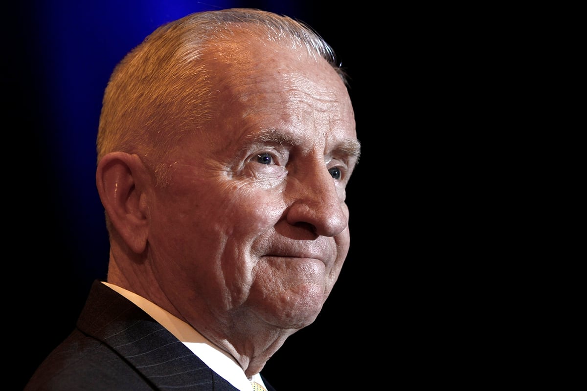 Texas billionaire and Navy veteran H. Ross Perot dies at 89