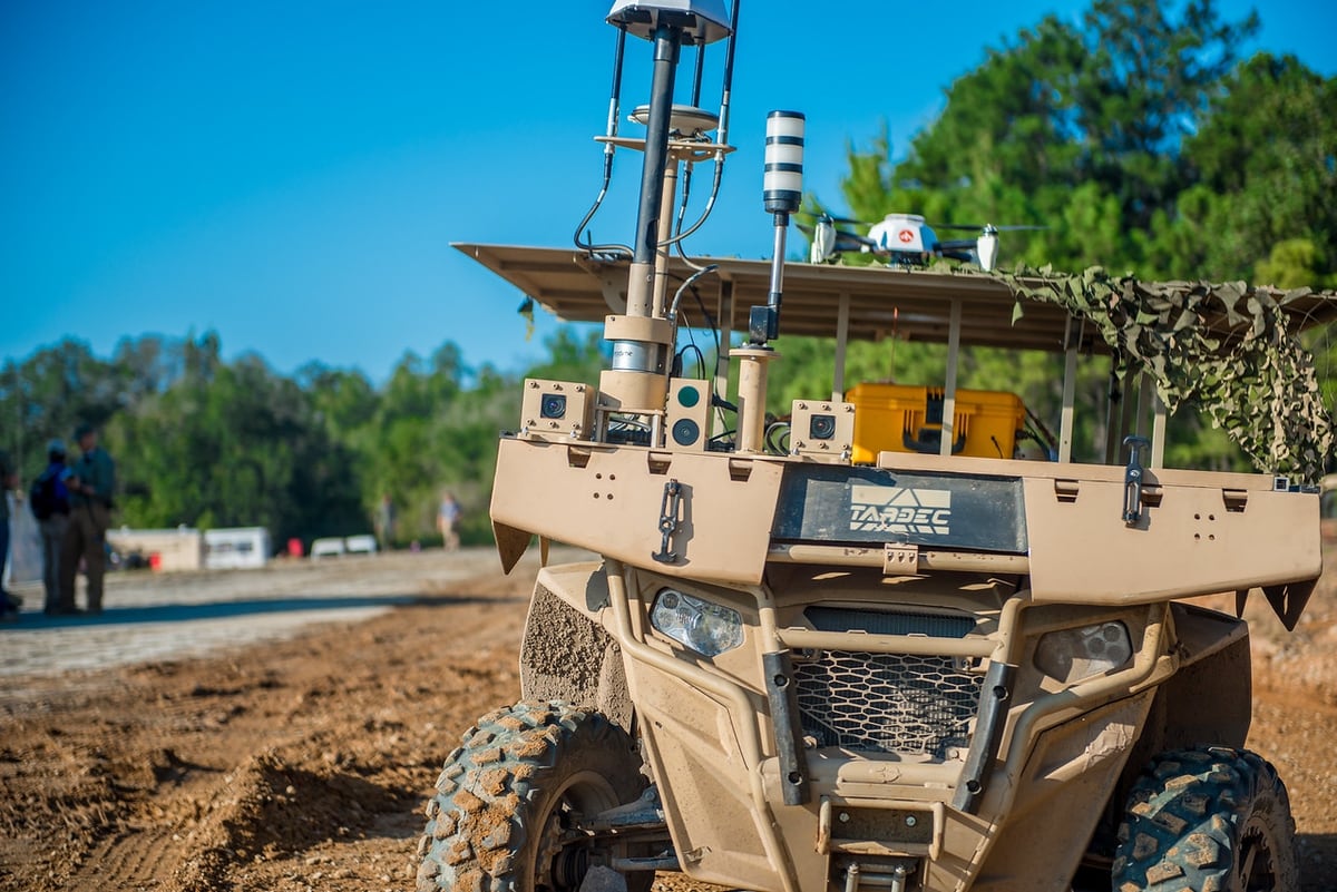 The Us Army Is Developing Autonomous Armored Vehicles 3856