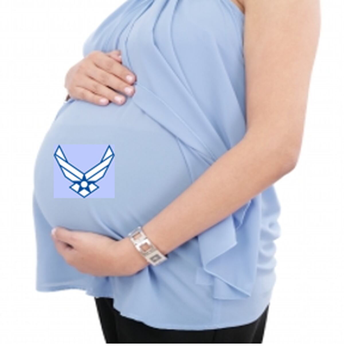 Air Force considering longer maternity leave
