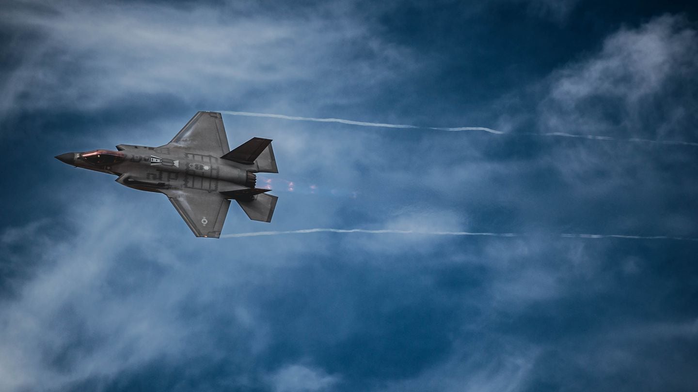 اخبار مترجمة :مجلس النواب يرفض تعديلاً لخفض شراء طائرات F-35