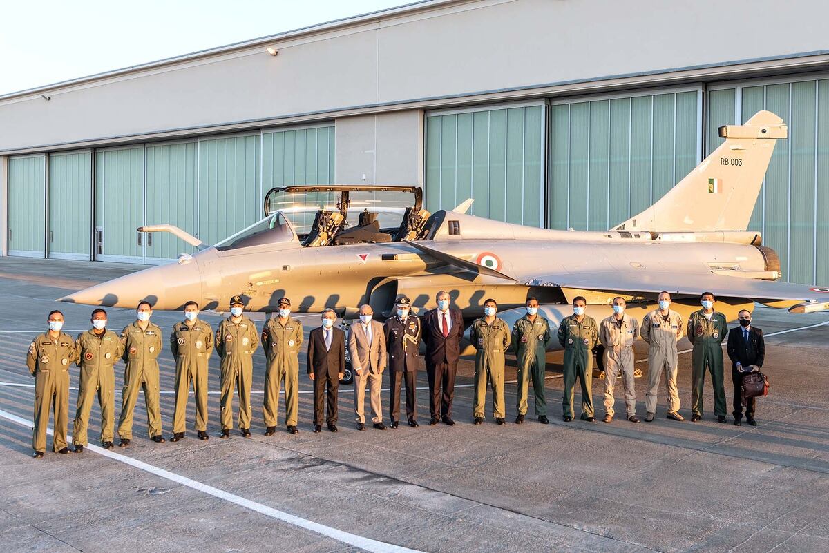 India S First Batch Of Rafale Fighters Is On Its Way From France