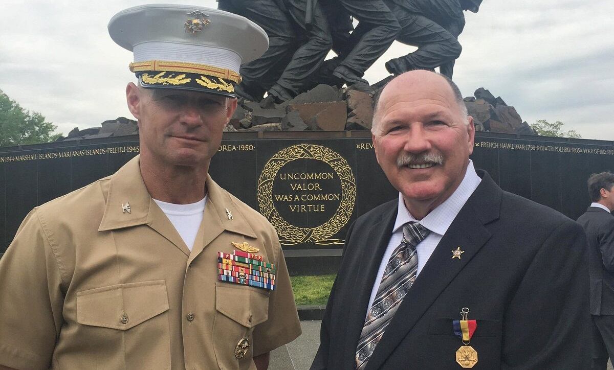Marine vet awarded rare medal for noncombat bravery for ...