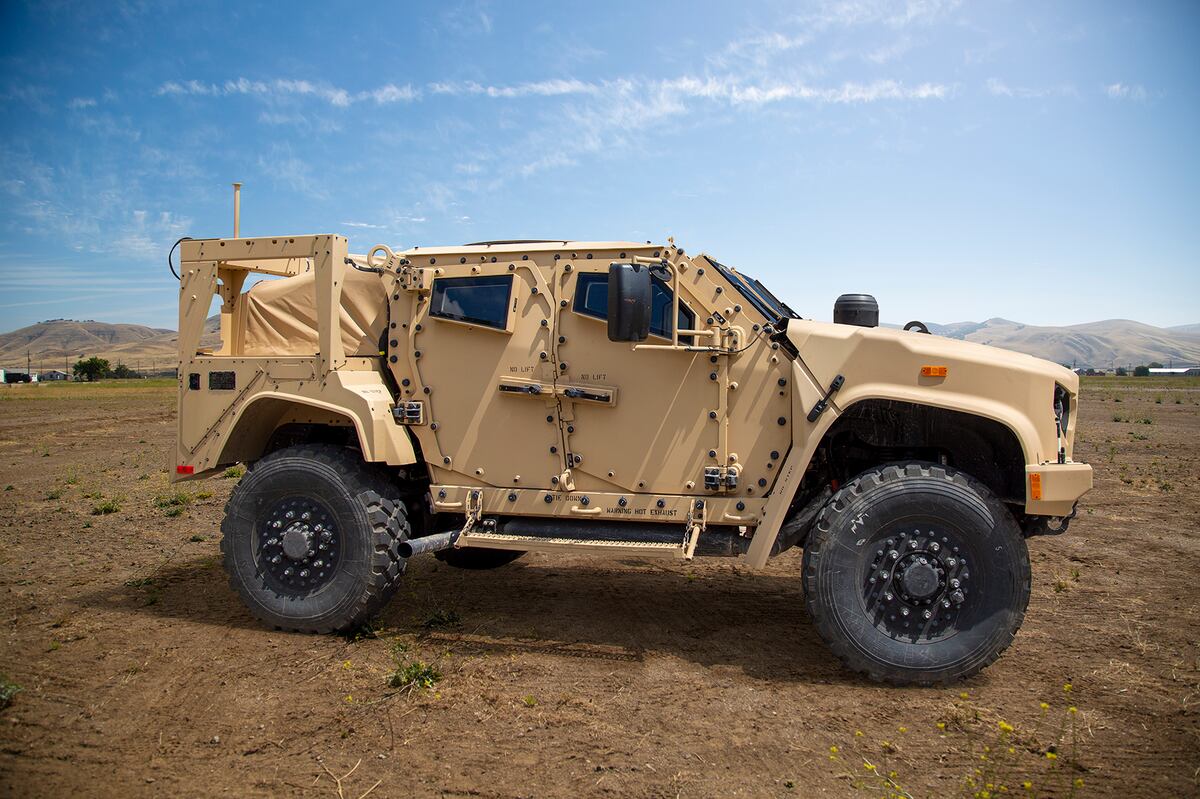 Plasan to supply armored cab for AM General’s JLTV