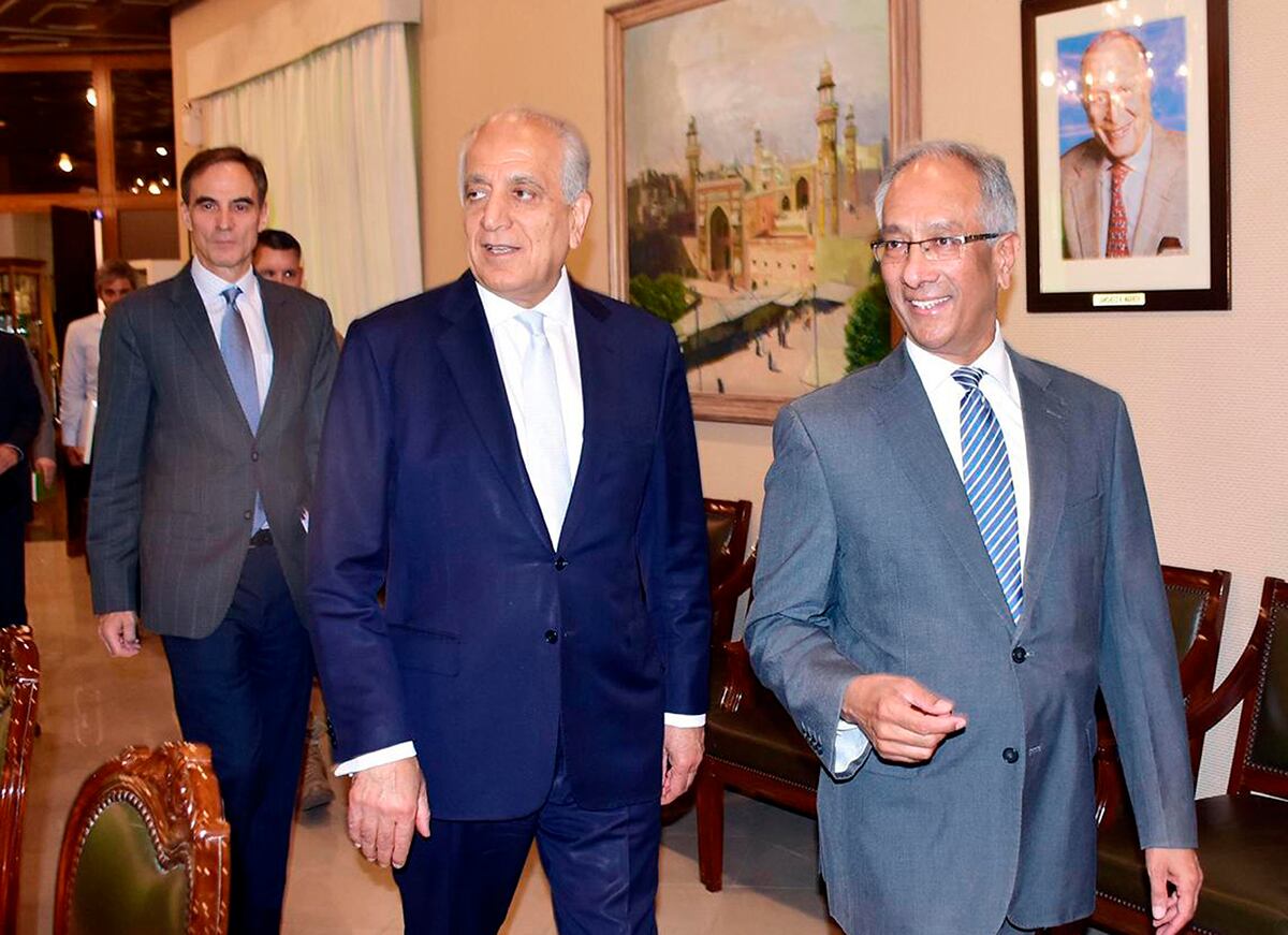 Aftab Khokhar, Zalmay Khalilzad