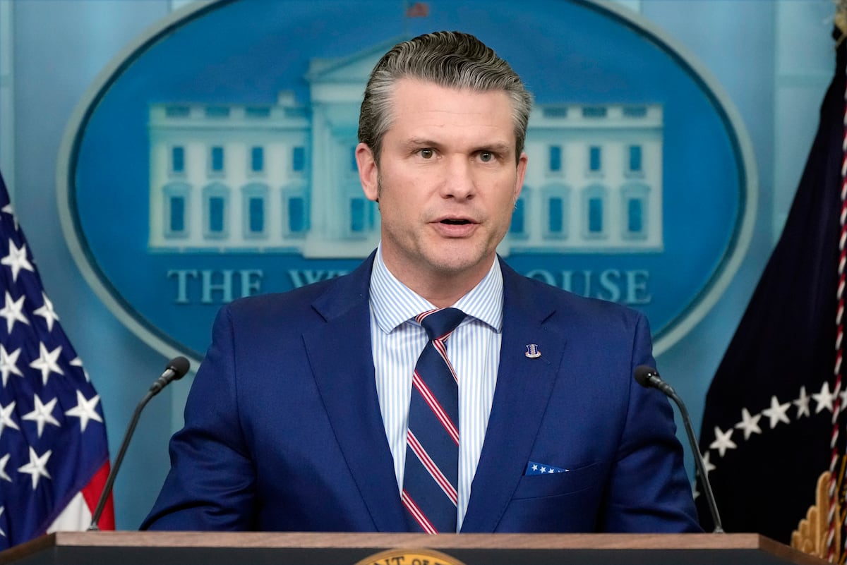 Pentagon cuts off Hegseth town hall webcast after transparency pledge