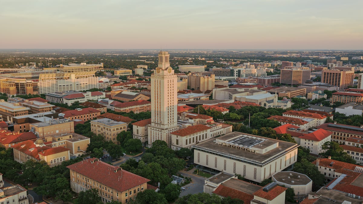 Colleges work to build community for military students