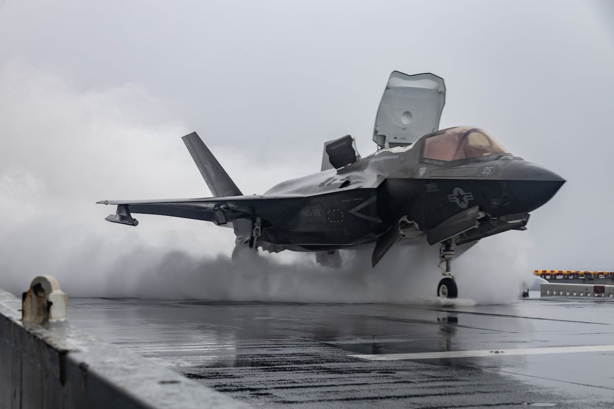 Marine pilot loses command after ejecting from F-35B that kept flying