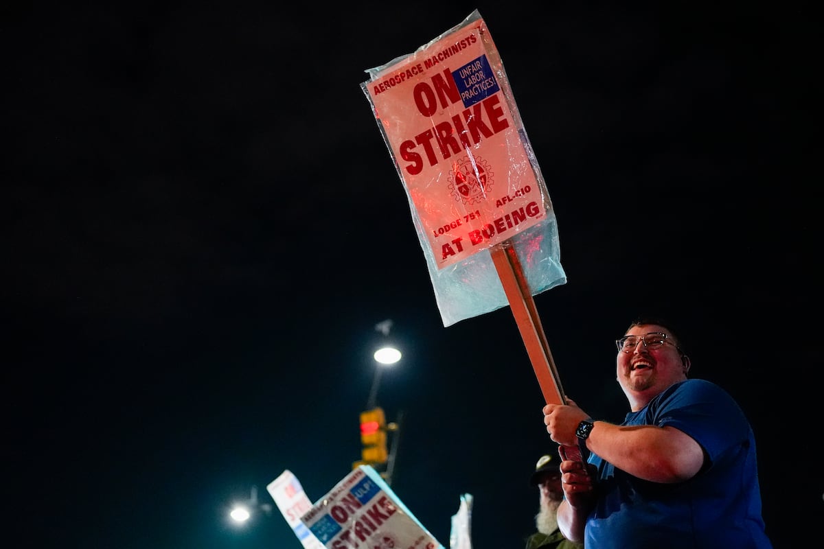 Boeing Workers Will Vote on a New Contract Offer to End  Strike