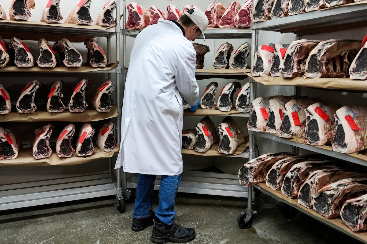 The Last Meatpackers in New York's Meatpacking District Are Packing Up