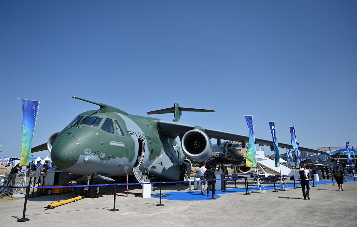 Czech Republic picks Embraer C-390 cargo planes for its air force