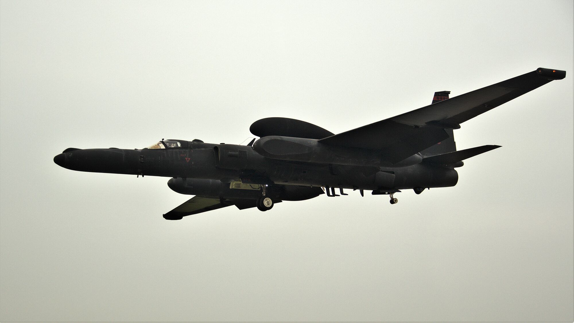 A U-2 Dragon Lady descends for a landing at Osan Air Base, Republic of Korea, June 17, 2020.