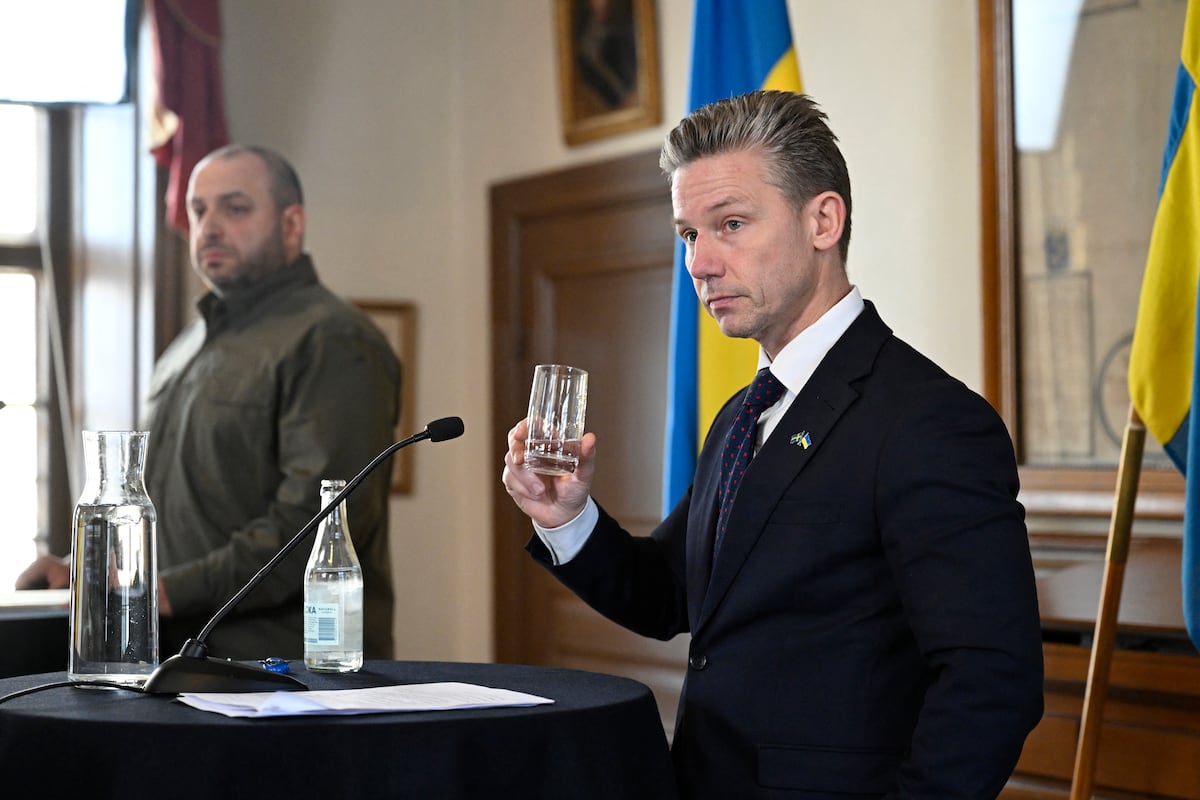 Sweden to provide Ukraine with .2 billion military aid package