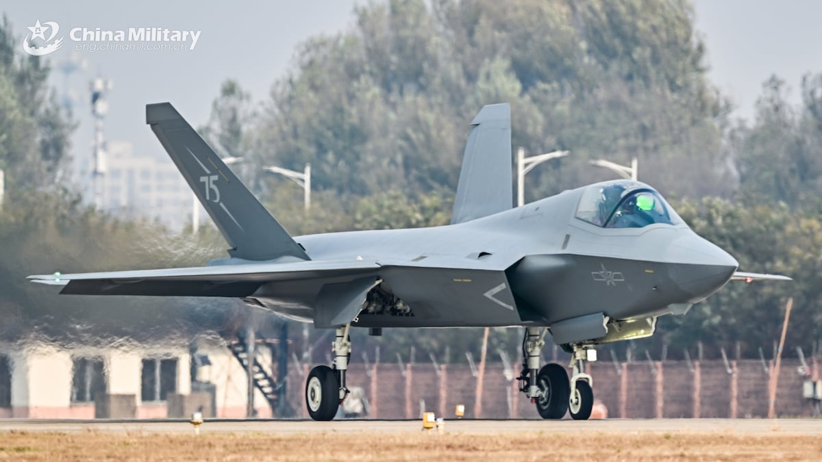 China unveils J-35A and other new fighters at Zhuhai Airshow