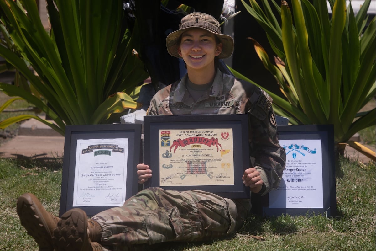 Soldier with three badges completes Ranger, Sapper and Jungle courses