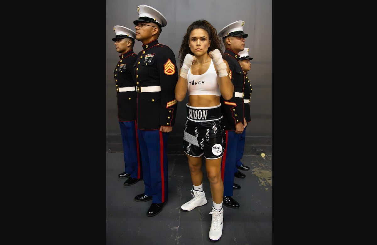 Marine captain makes her professional boxing debut