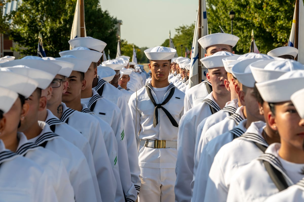 Navy bounces back, surpasses recruiting goals for Fiscal Year 2024