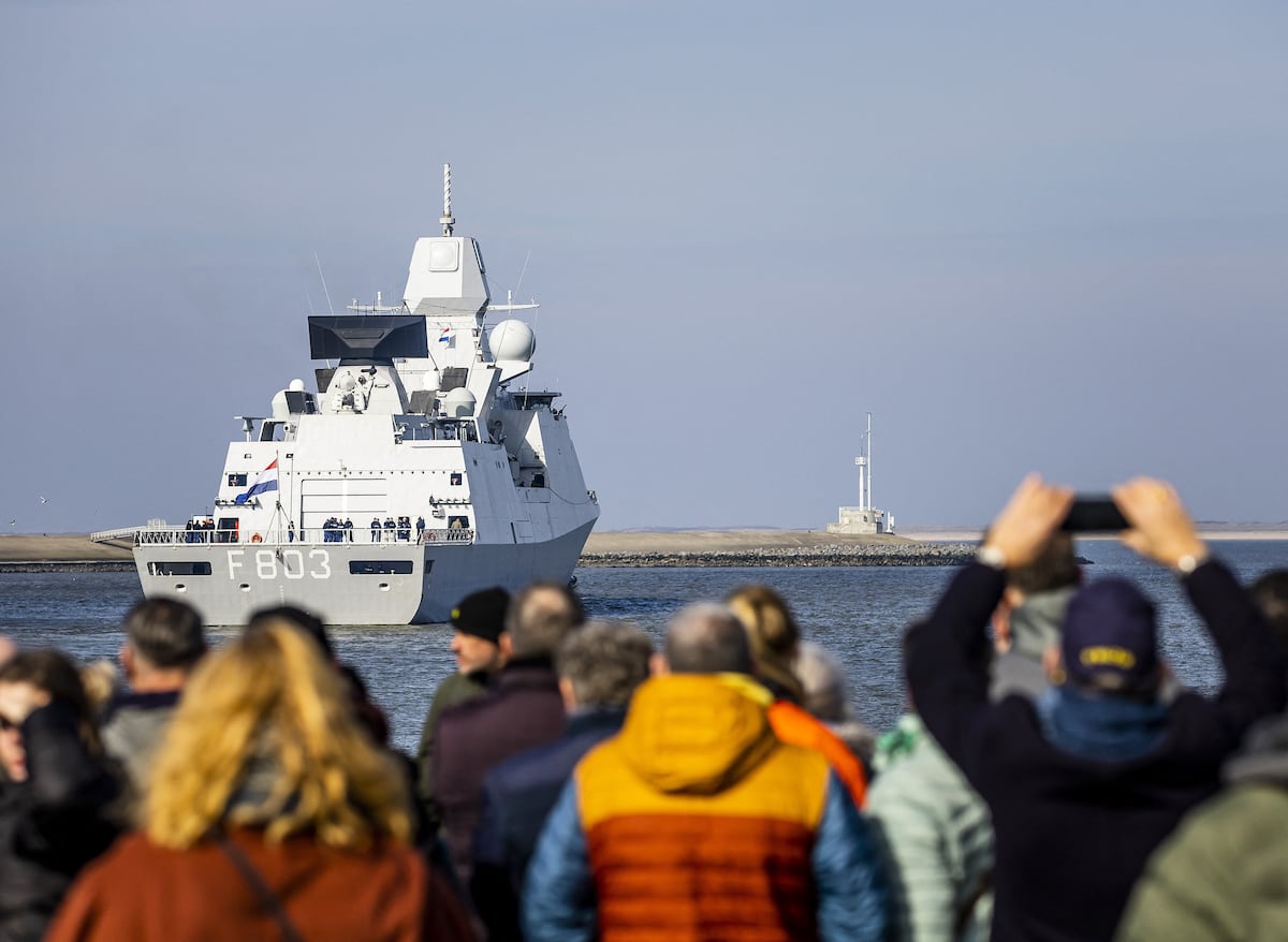 Dutch Navy to buy armed sidekick ships for its air-defense frigates