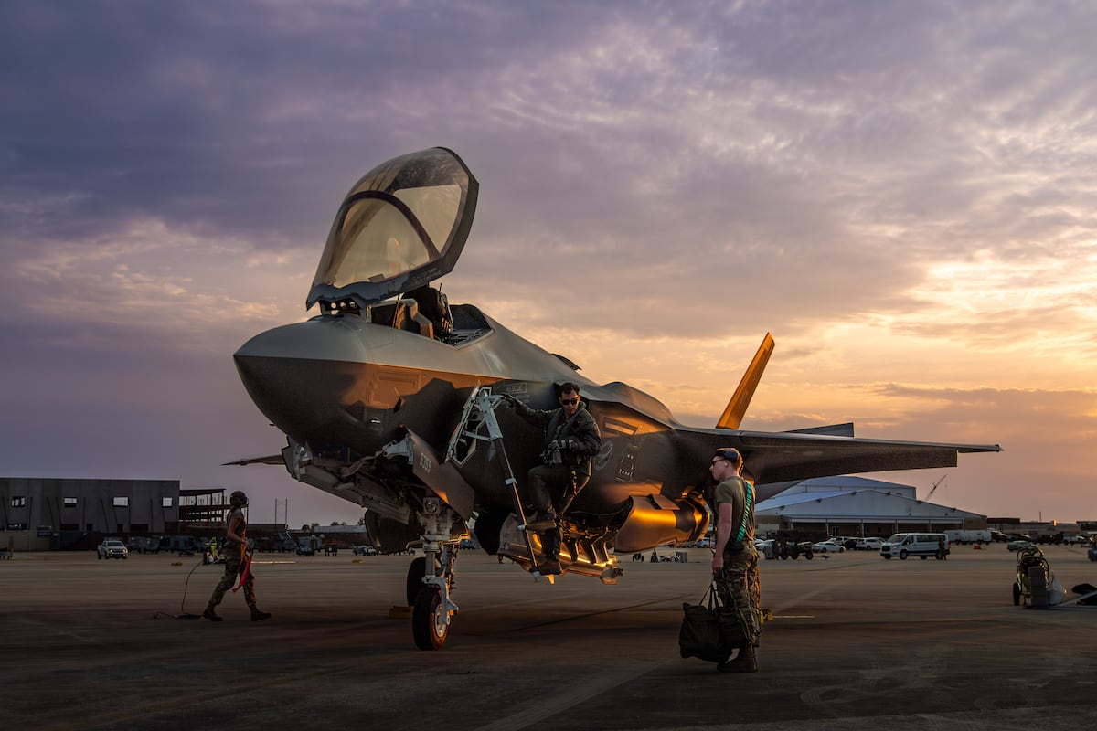 Air Force needs more fighter pilots for more airpower, report says