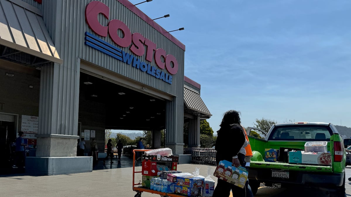 18,000 Costco Workers May Go on Strike