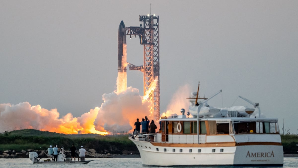 Mechazilla Welcomes SpaceX Rocket Back to Earth with Open Arms