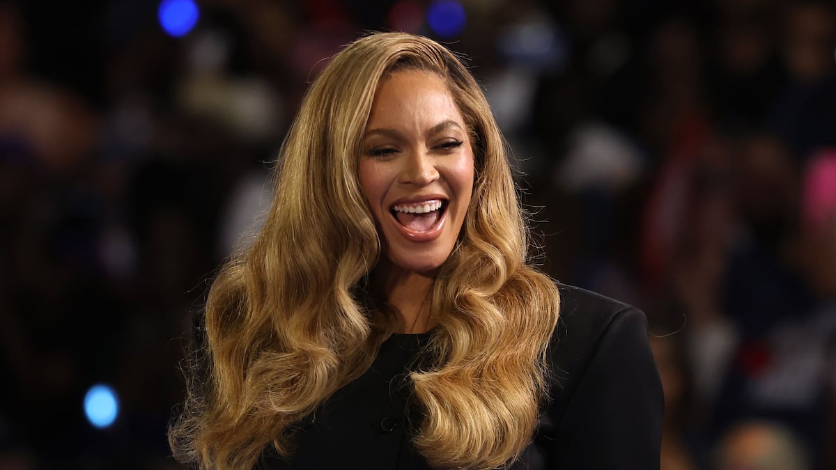 Ho Ho Ho: Spend Christmas with Beyoncé on Netflix