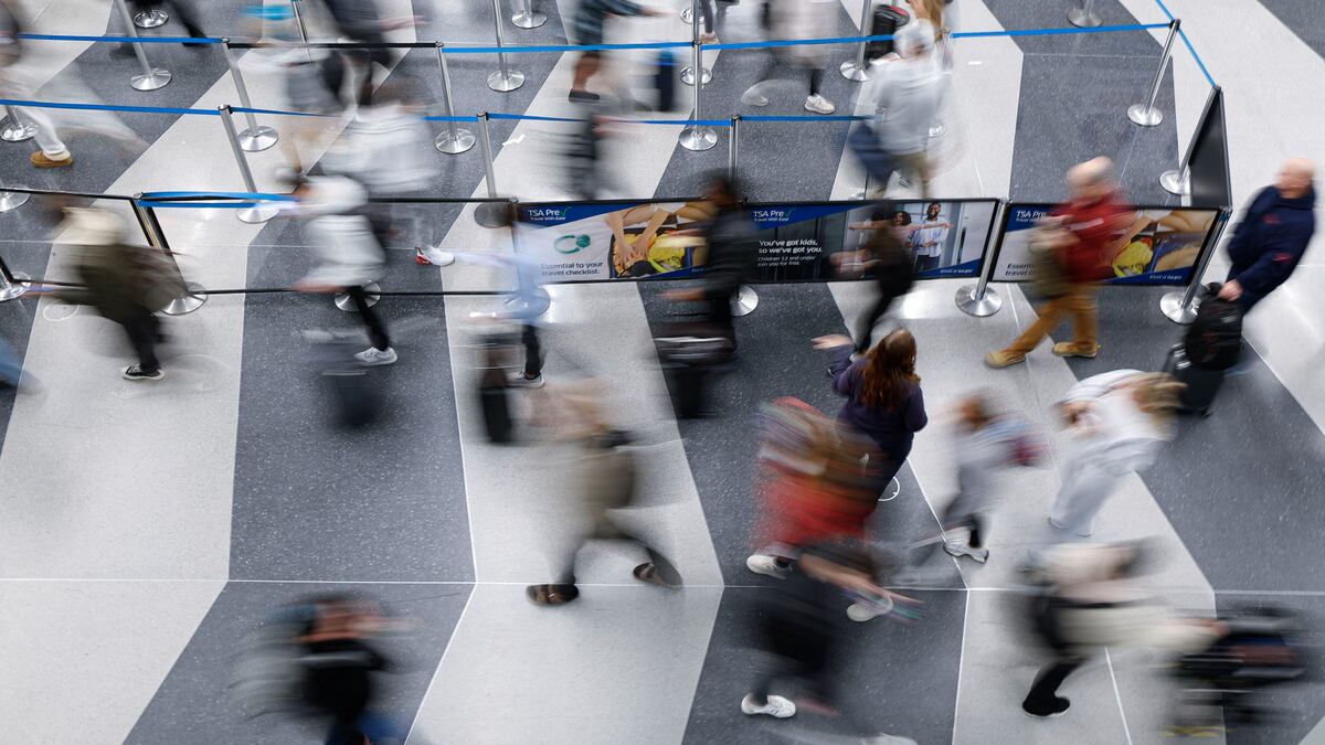 Amid Thanksgiving Bustle, Charlotte Airport Workers Demand Fairness