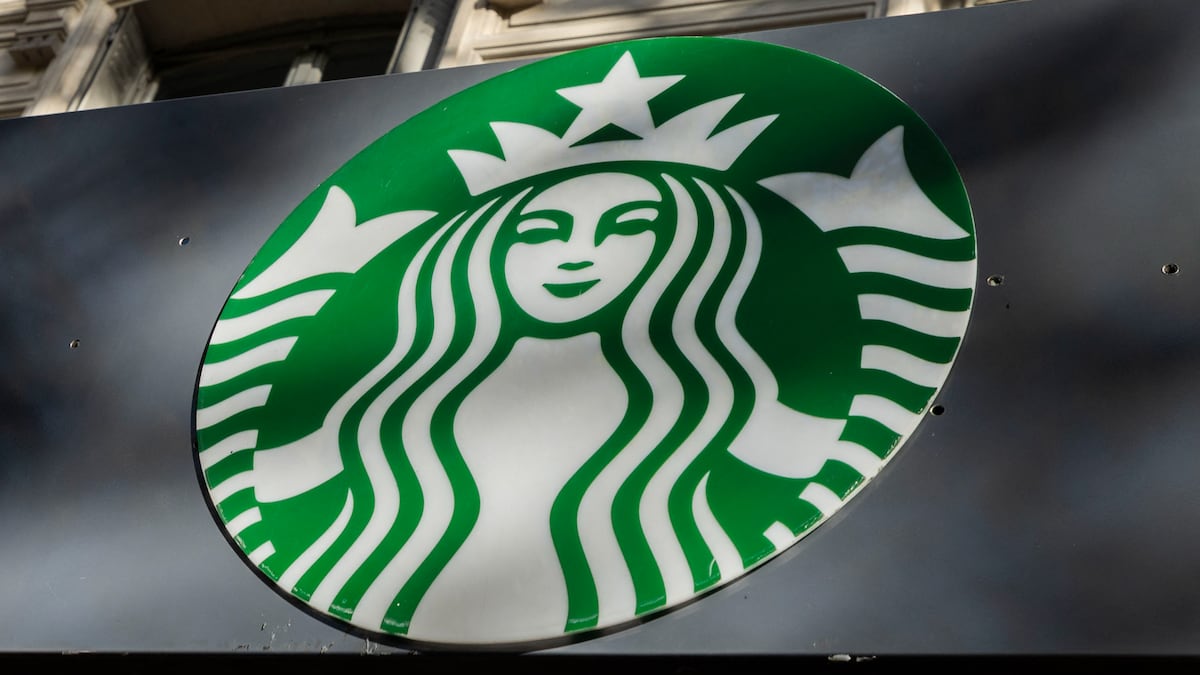 Starbucks Expands Policies for Parents