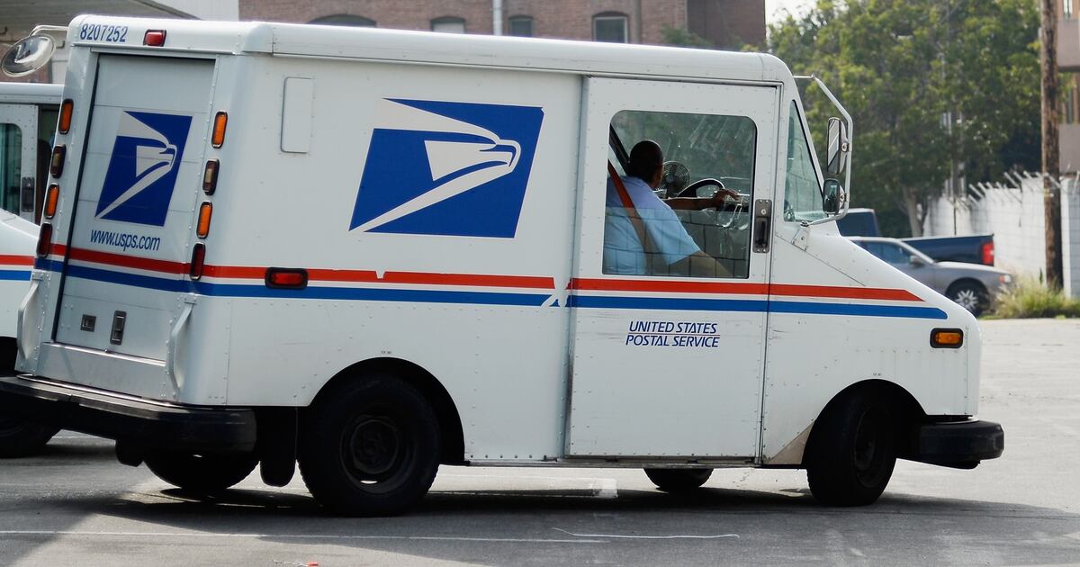 USPS falls short on background screenings for new employees